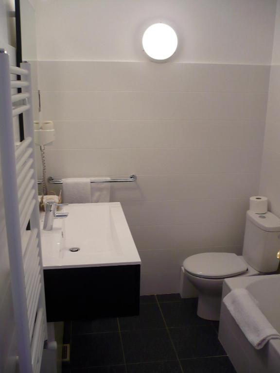 Laennec Hotel Lyon Phòng bức ảnh